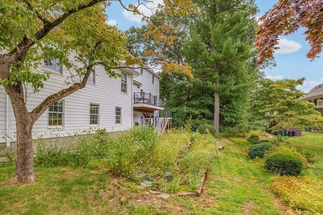 27 Church Ln, Burlington, MA 01803