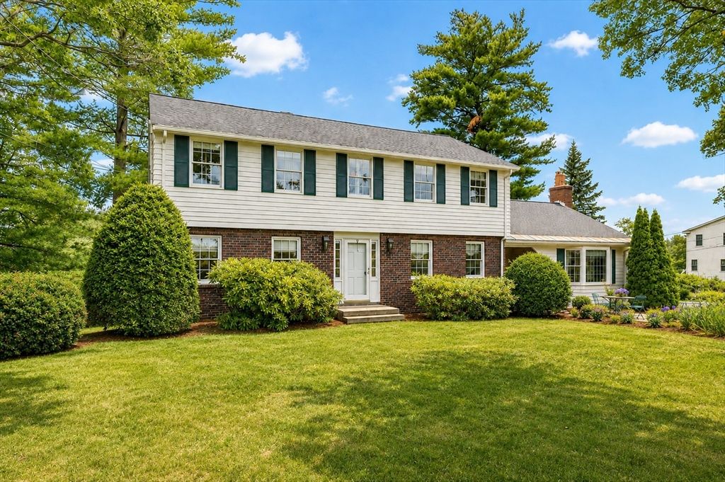 27 Church Ln, Burlington, MA 01803