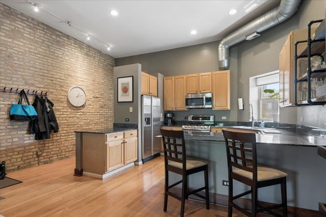 1473 W Foster Avenue 3, Chicago, IL 60640