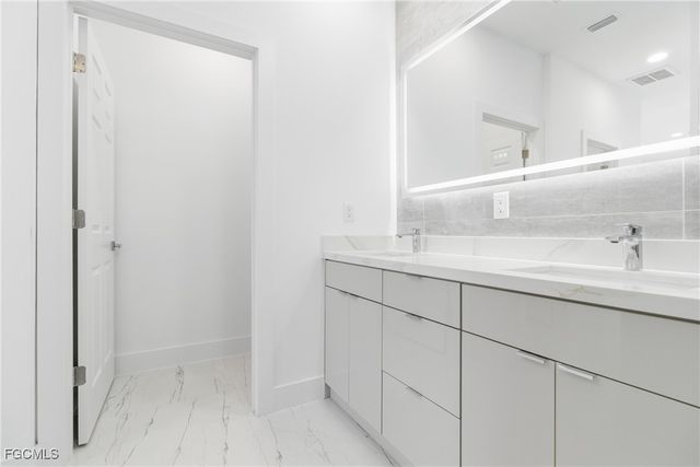 321 Peerless ST, Lehigh Acres, FL 33974