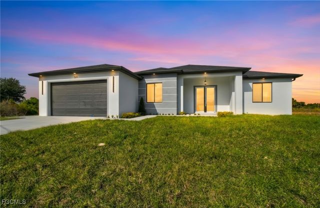 321 Peerless ST, Lehigh Acres, FL 33974