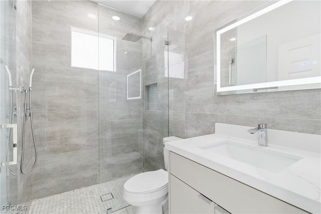 321 Peerless ST, Lehigh Acres, FL 33974