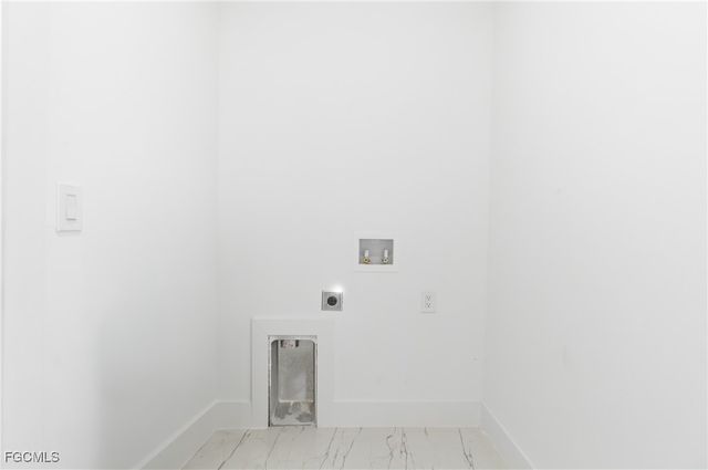 321 Peerless ST, Lehigh Acres, FL 33974