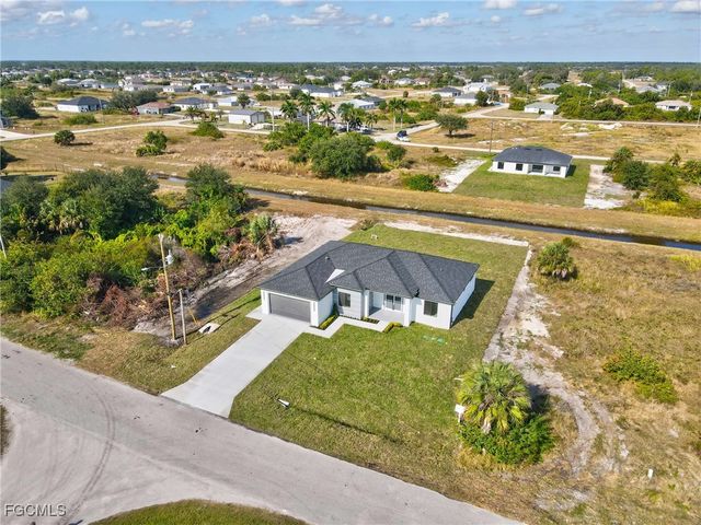 321 Peerless ST, Lehigh Acres, FL 33974