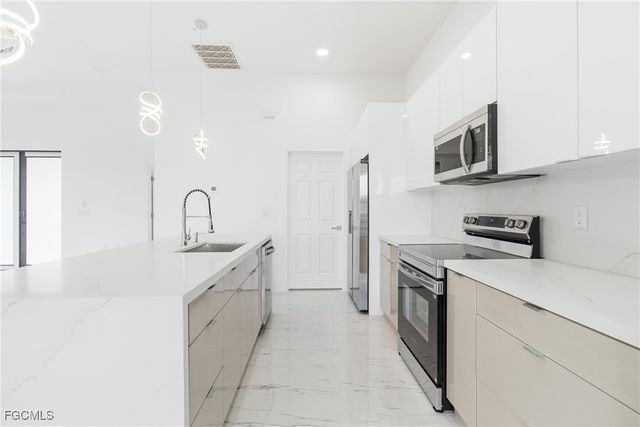 321 Peerless ST, Lehigh Acres, FL 33974