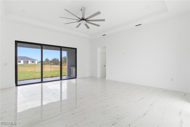 321 Peerless ST, Lehigh Acres, FL 33974