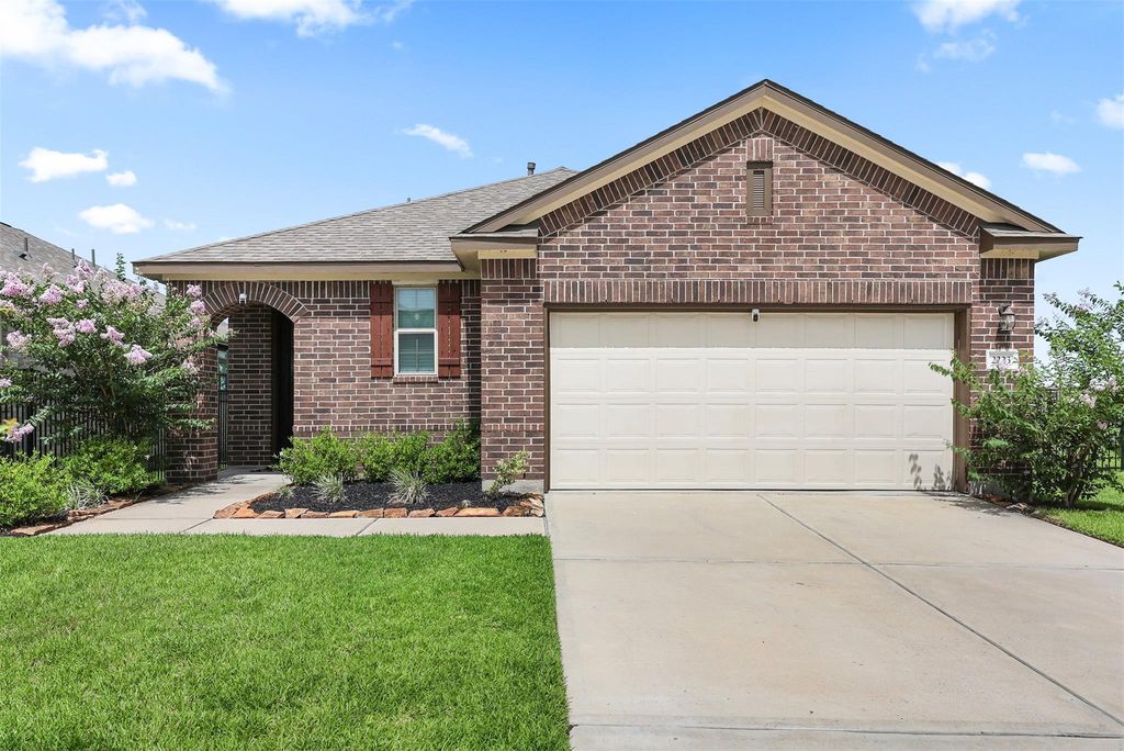 2223 Islawild Way, Texas City, TX 77568