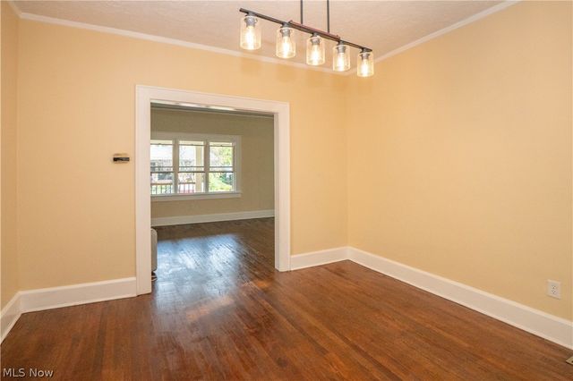 216 6th Street NE, North Canton, OH 44720