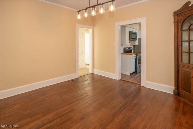 216 6th Street NE, North Canton, OH 44720
