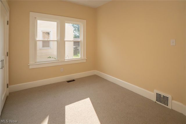 216 6th Street NE, North Canton, OH 44720