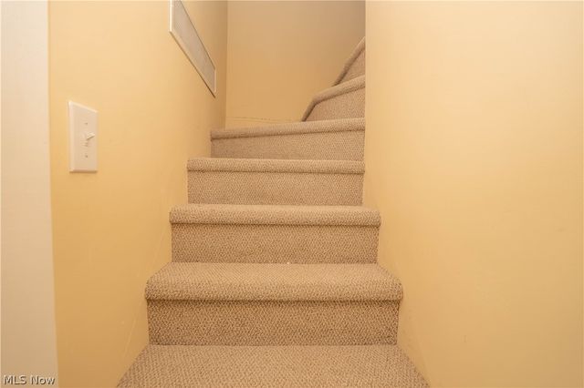 216 6th Street NE, North Canton, OH 44720