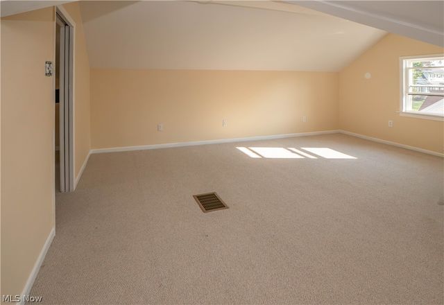 216 6th Street NE, North Canton, OH 44720