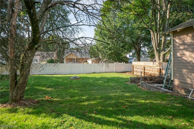 216 6th Street NE, North Canton, OH 44720
