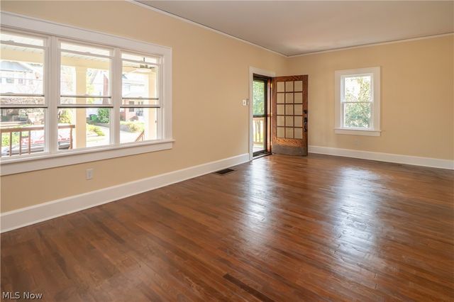 216 6th Street NE, North Canton, OH 44720
