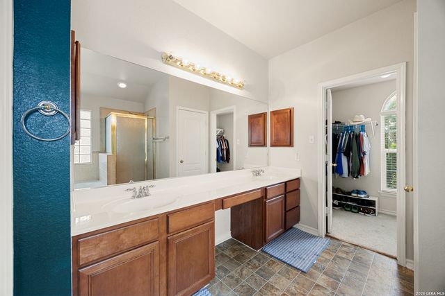 951 Persian, San Antonio, TX 78260