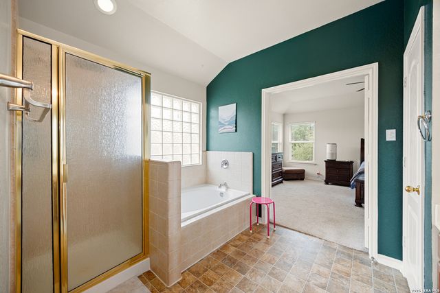 951 Persian, San Antonio, TX 78260