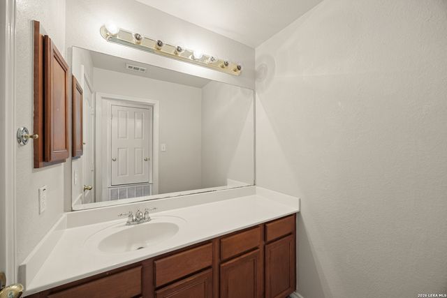 951 Persian, San Antonio, TX 78260
