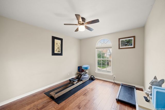 951 Persian, San Antonio, TX 78260