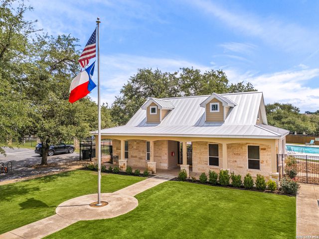 951 Persian, San Antonio, TX 78260