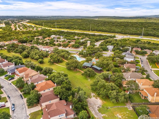 951 Persian, San Antonio, TX 78260