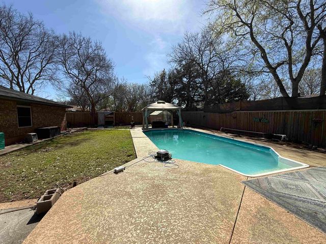 4810 LOVERS LANE, Wichita Falls, TX 76310