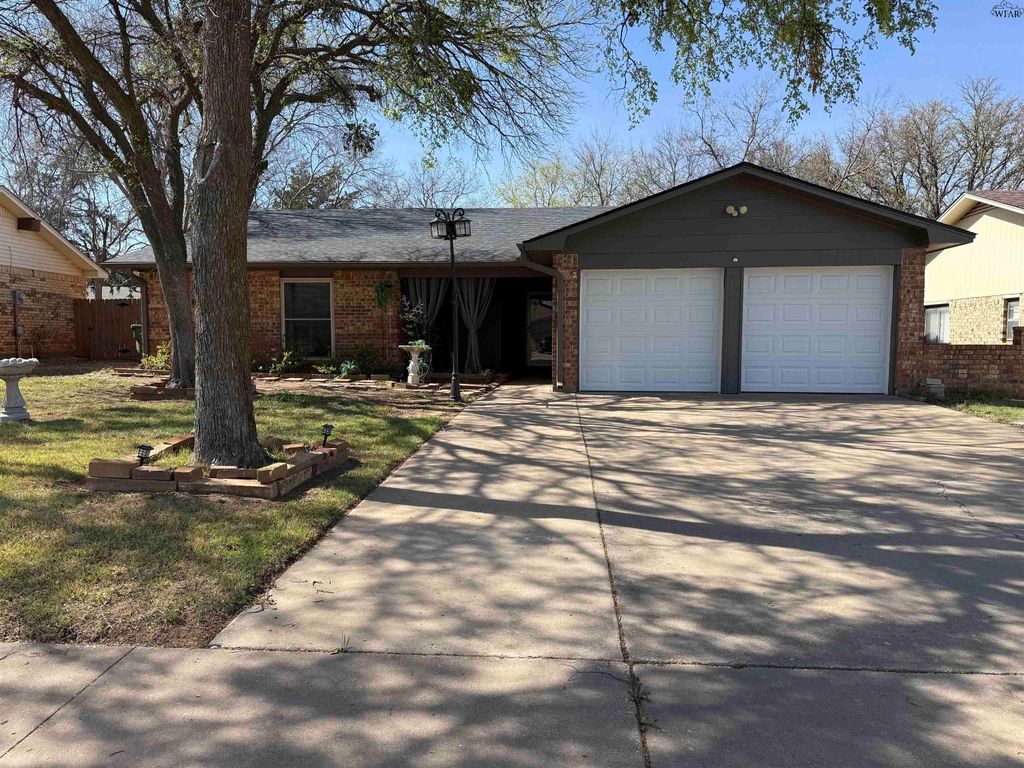 4810 LOVERS LANE, Wichita Falls, TX 76310