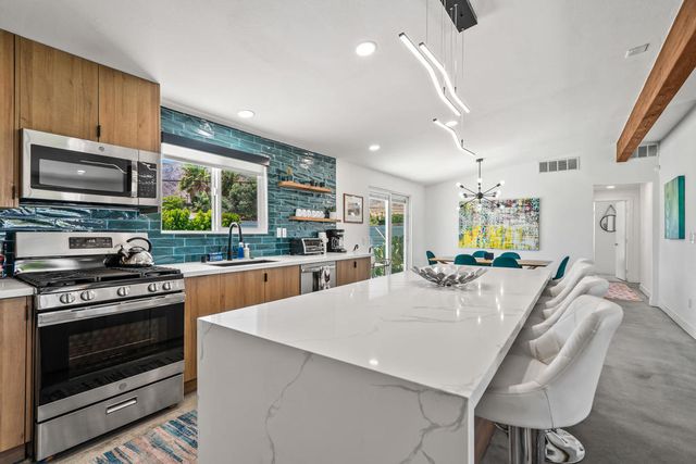 835 W Rosa Parks Road, Palm Springs, CA 92262