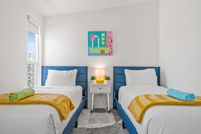 835 W Rosa Parks Road, Palm Springs, CA 92262