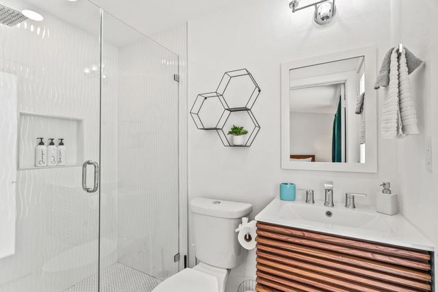 835 W Rosa Parks Road, Palm Springs, CA 92262