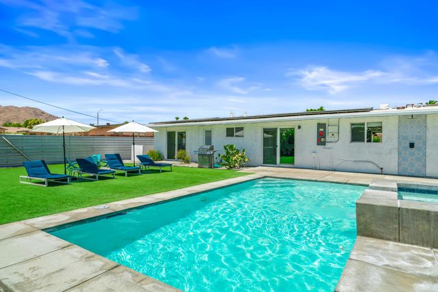 835 W Rosa Parks Road, Palm Springs, CA 92262