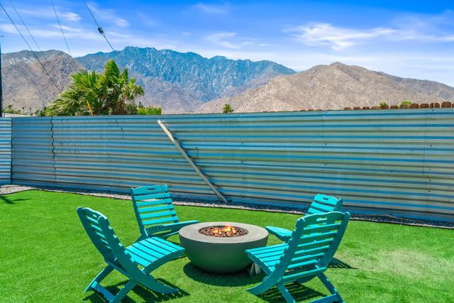 835 W Rosa Parks Road, Palm Springs, CA 92262