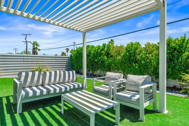 835 W Rosa Parks Road, Palm Springs, CA 92262