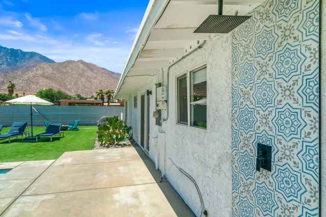 835 W Rosa Parks Road, Palm Springs, CA 92262