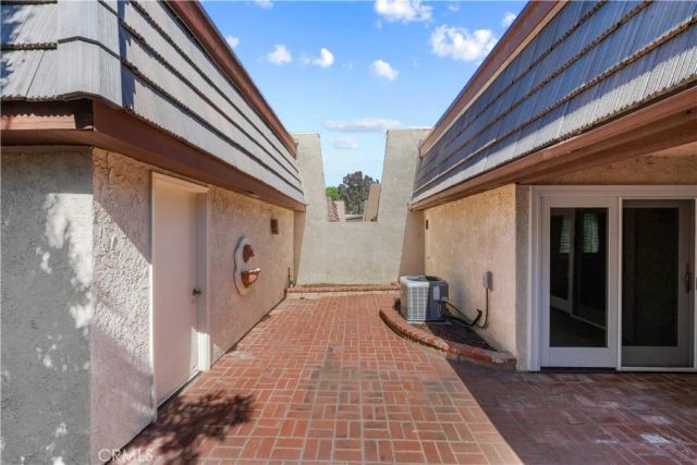 2546 Northlake Circle, Westlake Village, CA 91361