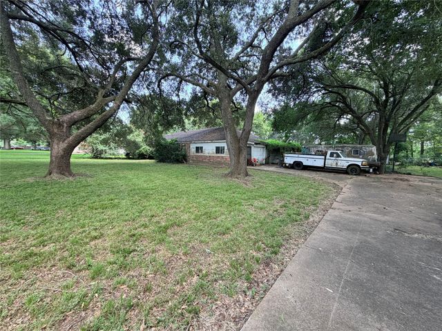 1921 Melody Lane, Richmond, TX 77406