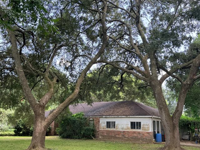 1921 Melody Lane, Richmond, TX 77406
