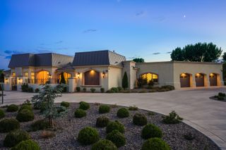 9505 LYNDALE Lane NW, Albuquerque, NM 87114
