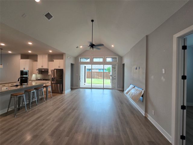 1917 Cotton Creek Pass, Mckinney, TX 75071
