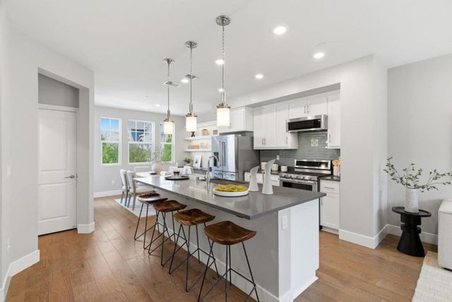 107 Infinity Way, Mountain View, CA 94043