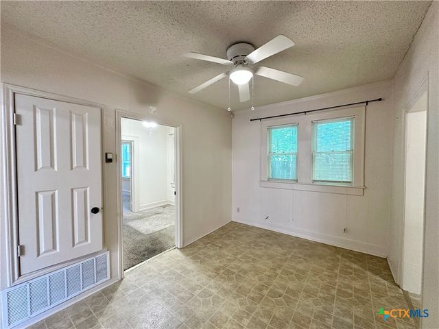 1015 N 3rd Street, Temple, TX 76501