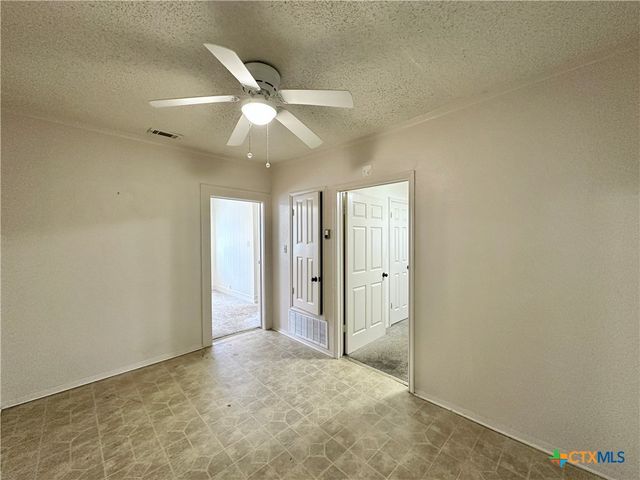1015 N 3rd Street, Temple, TX 76501