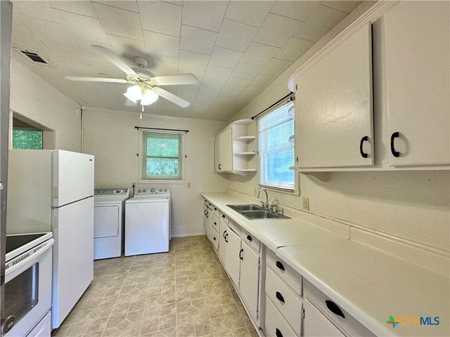 1015 N 3rd Street, Temple, TX 76501