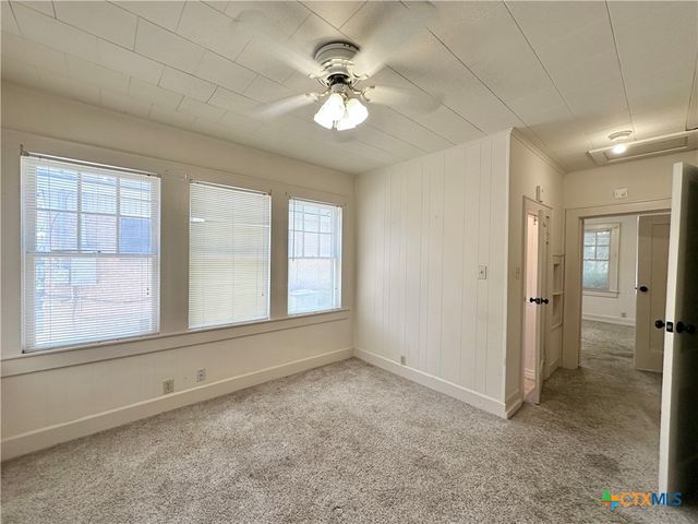 1015 N 3rd Street, Temple, TX 76501