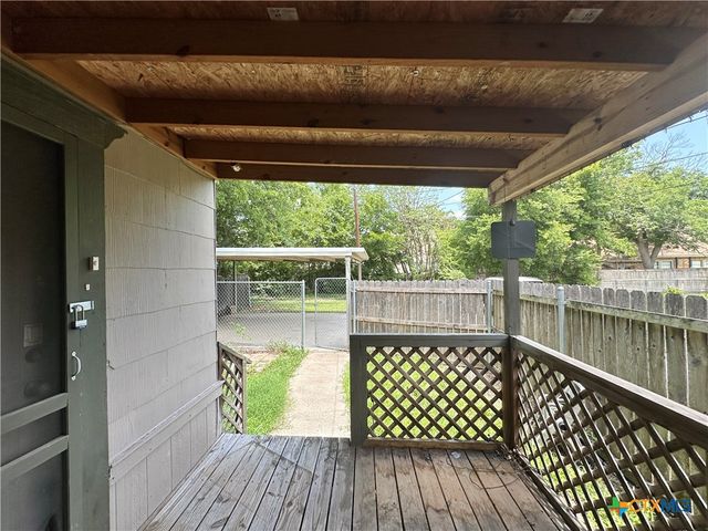1015 N 3rd Street, Temple, TX 76501