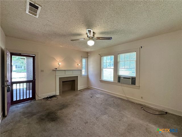 1015 N 3rd Street, Temple, TX 76501