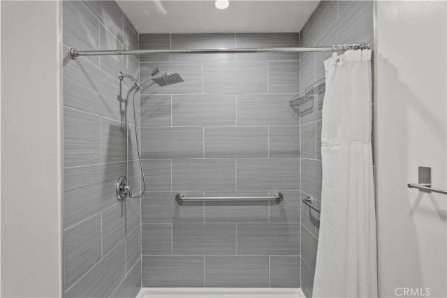 15559 Sorbonne, Sylmar, CA 91342