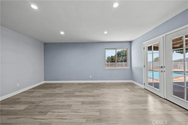 15559 Sorbonne, Sylmar, CA 91342