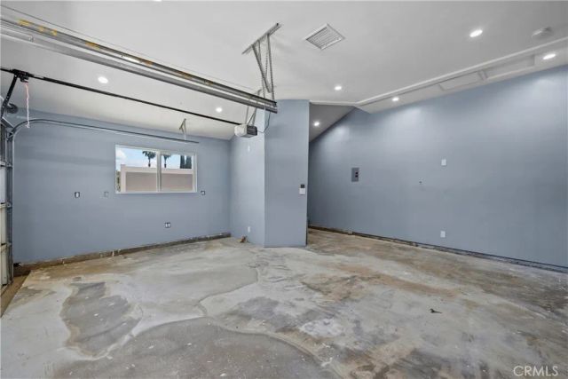 15559 Sorbonne, Sylmar, CA 91342