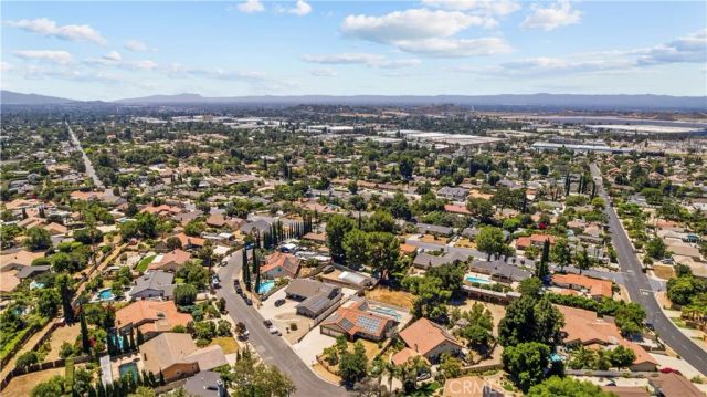 15559 Sorbonne, Sylmar, CA 91342