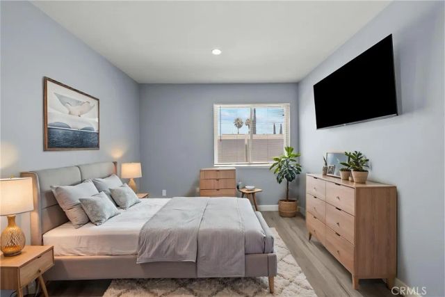 15559 Sorbonne, Sylmar, CA 91342